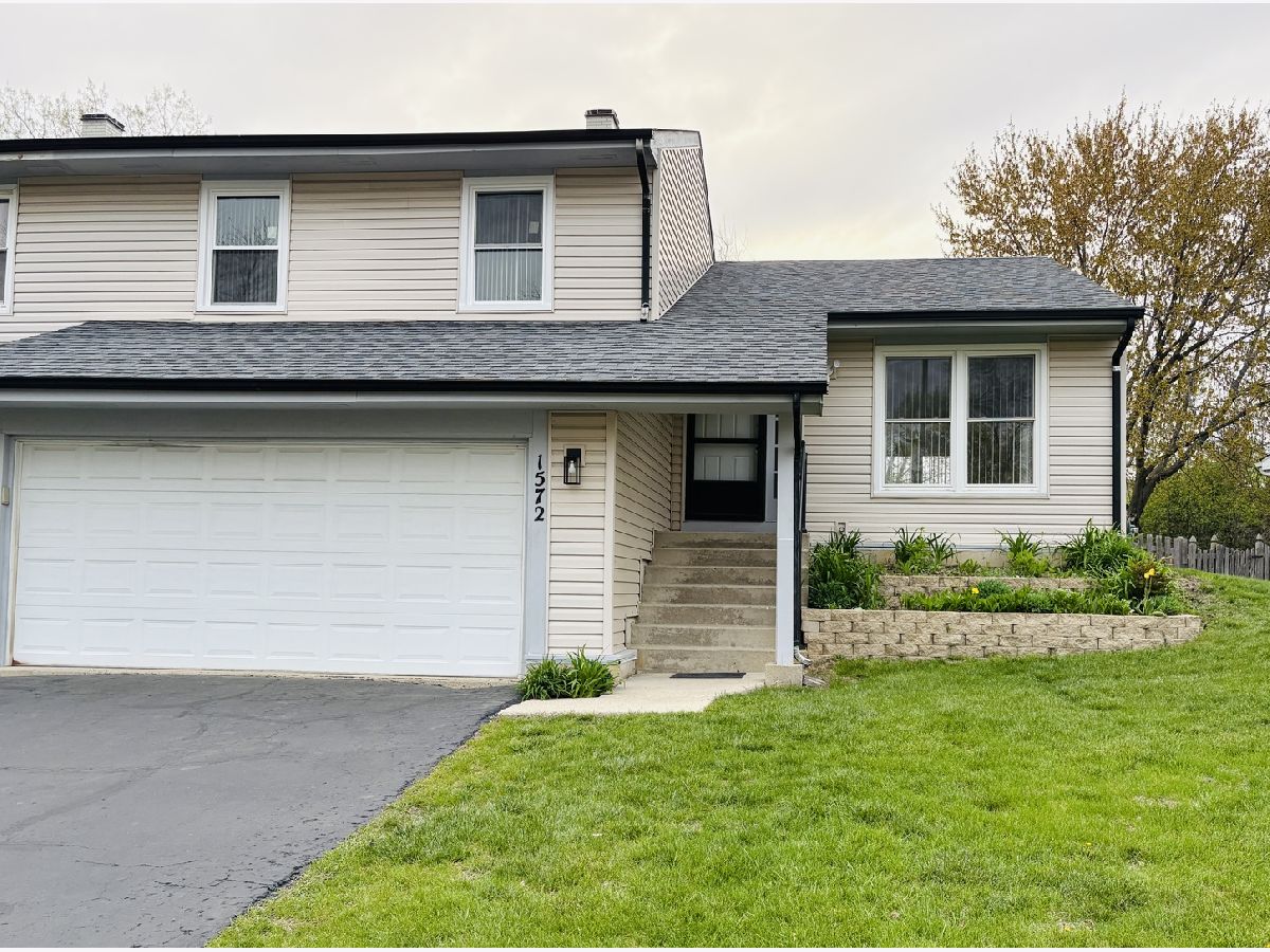 Townhomes Sold Serendipity Buffalo Grove Illinois, 1572 Brandywyn