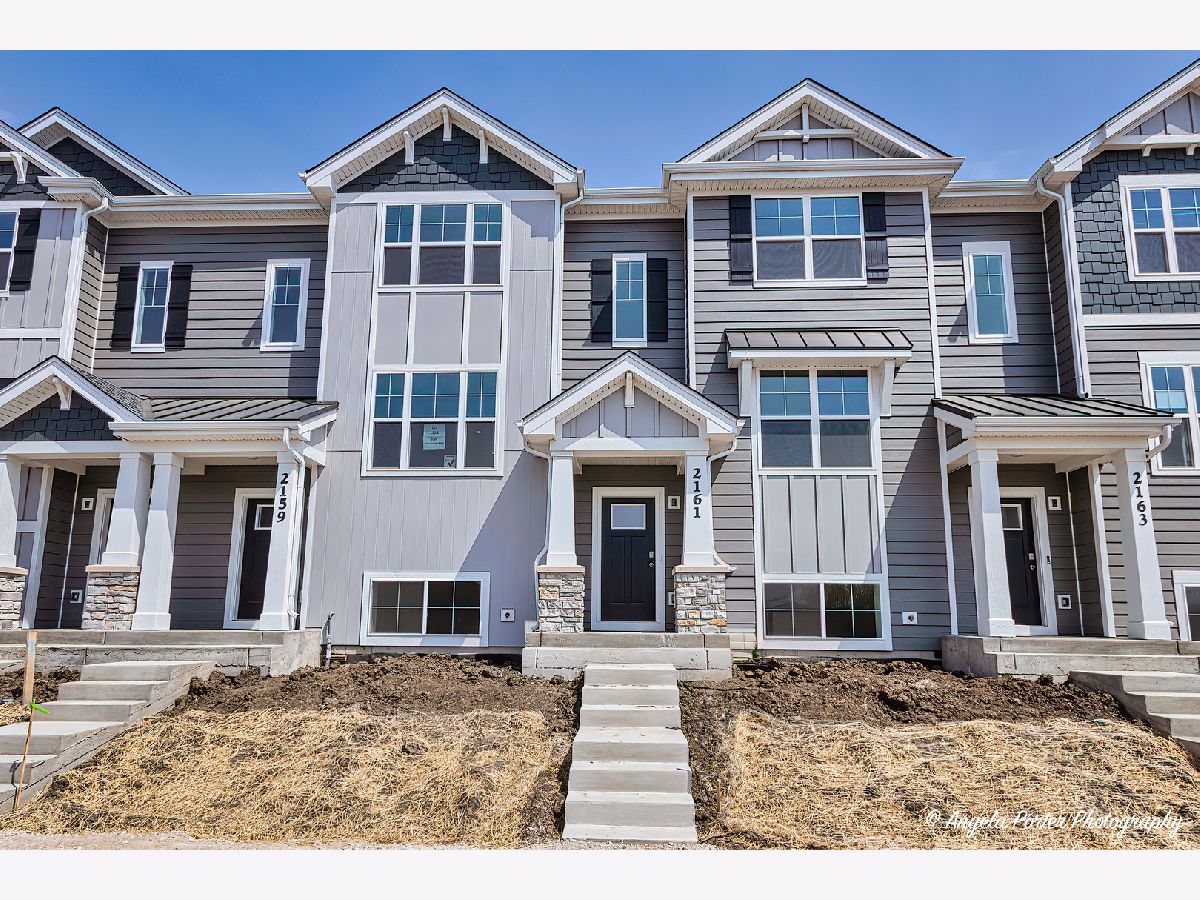 Condos & Townhomes Rented The Townes At Oak Creek Mundelein Illinois, 2161 Yellowstone