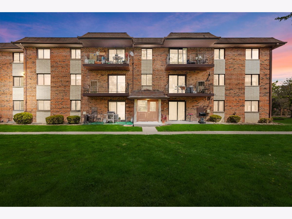 Condominiums Sold Willow Crest Midlothian Illinois, 14969 Willowcrest