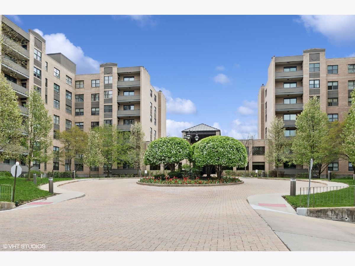 Condominiums Sold Barclay Place Lincolnwood Illinois, 4545 Touhy