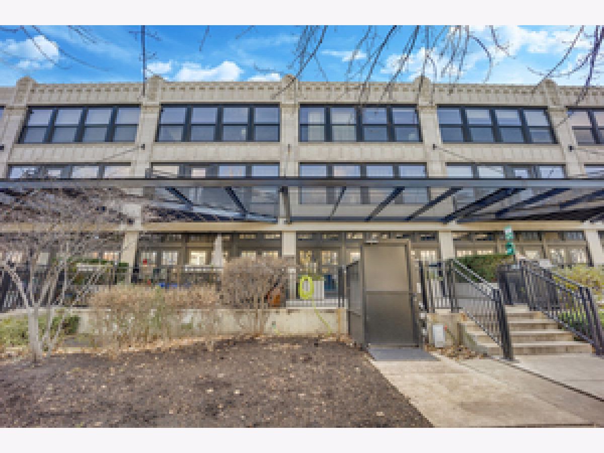 Condominiums Sold University Commons Chicago Illinois, 1001 15th