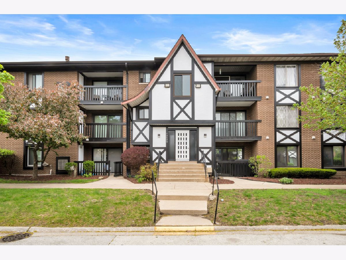  Rented Crestwood Illinois, 13620 Lamon