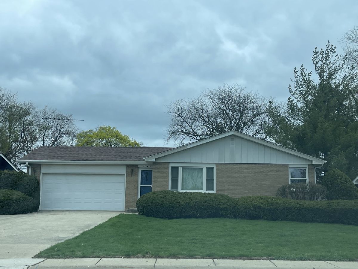  Rented North Aurora Illinois, 207 April