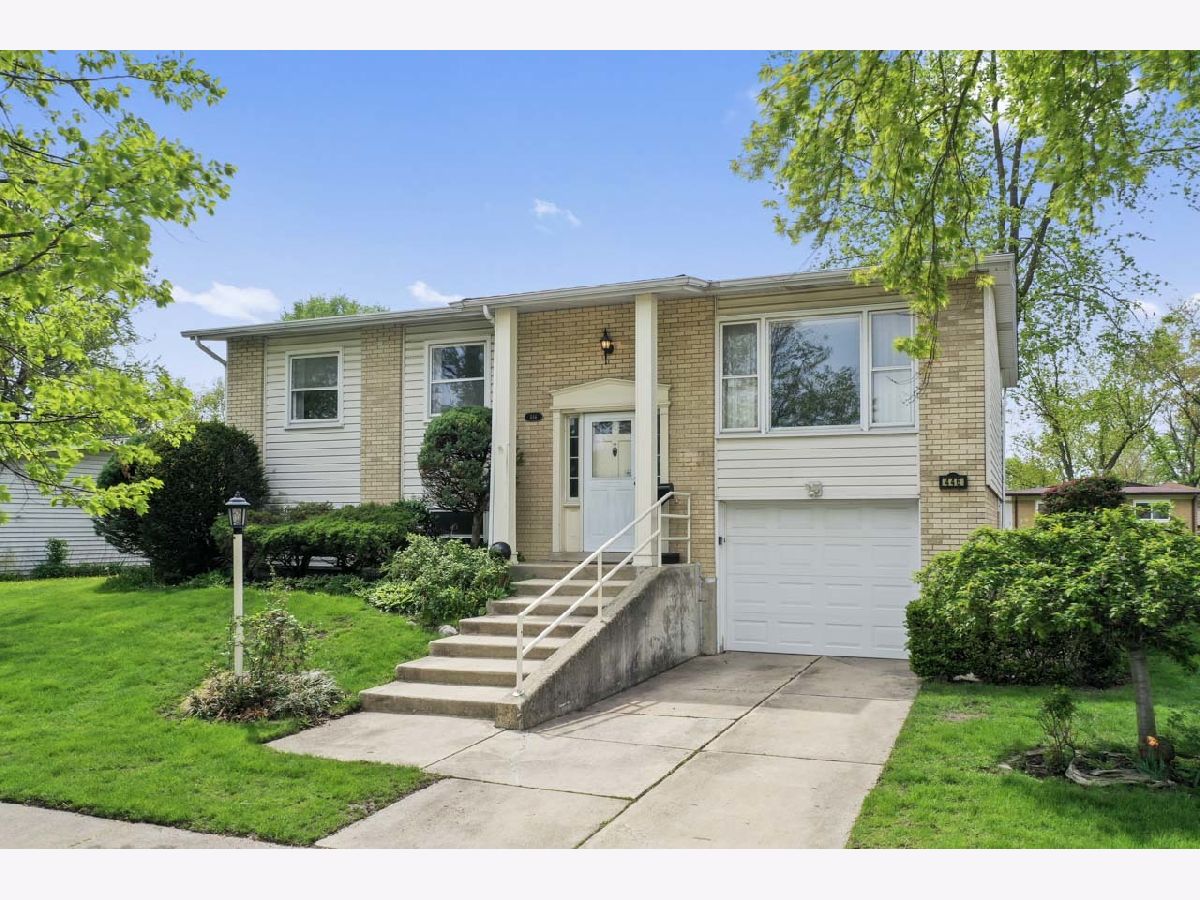 Homes & Condominiums Sold Glenwood Manor Glenwood Illinois, 446 Longwood