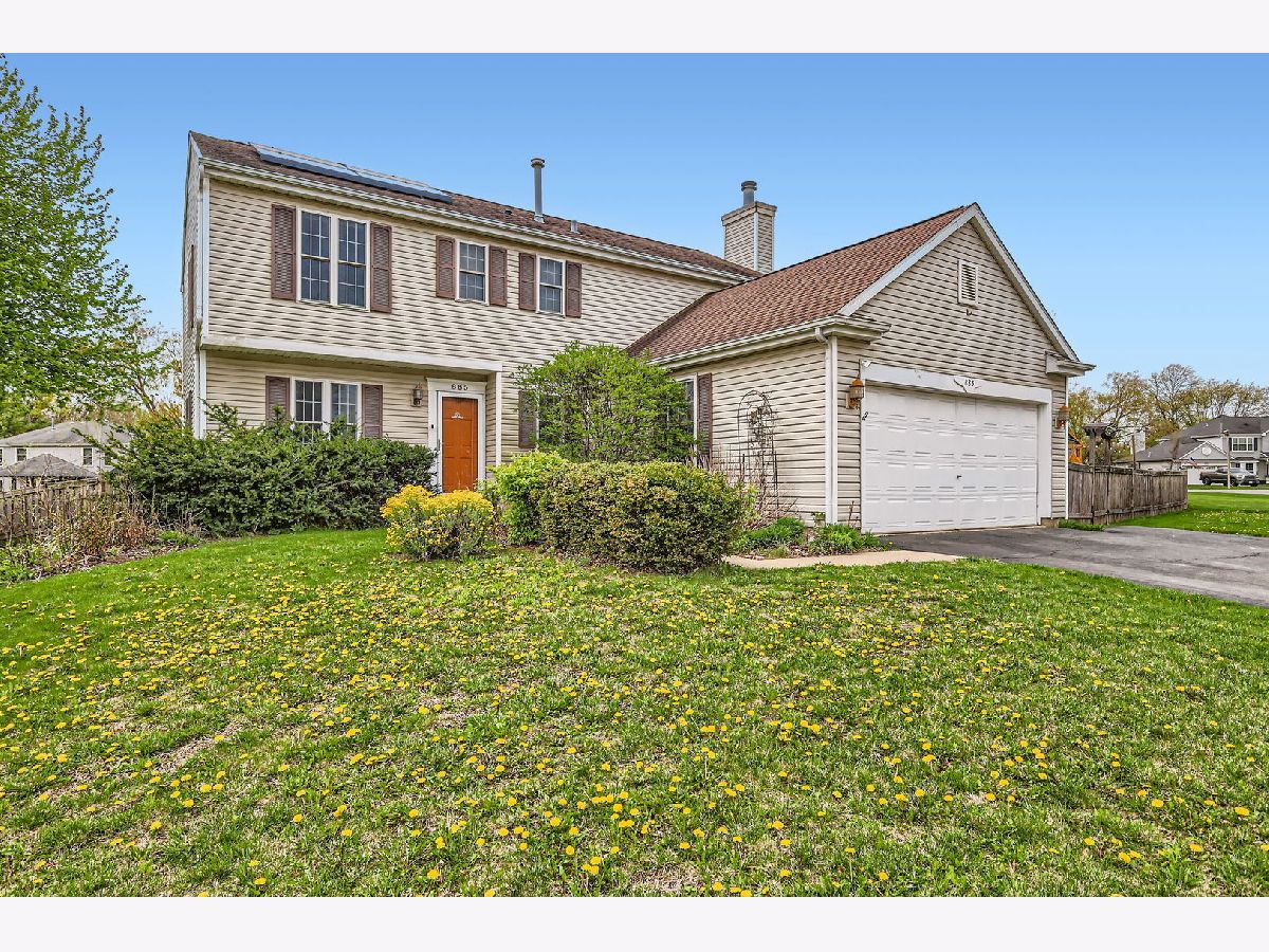 Homes Sold Fox Trails Cary Illinois, 885 Royal Glen