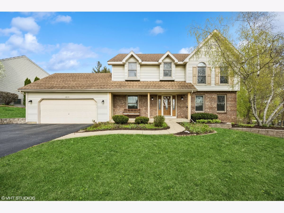 Homes Sold Gaslight West Algonquin Illinois, 1210 Spring Hill