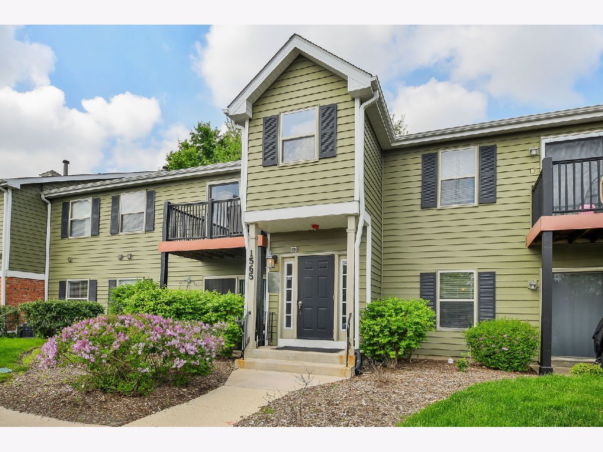 Condominiums Sold Chantecleer Lakes Naperville Illinois, 1565 Raymond
