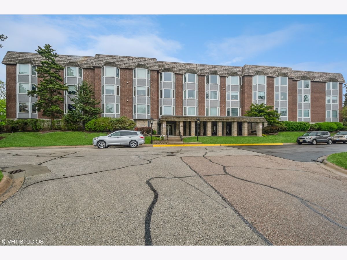 Condominiums Sold Bristol Court Park Ridge Illinois, 2400 Archbury