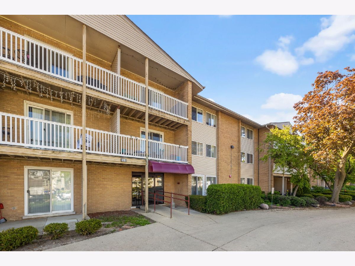 Condominiums Rented Elmdale Condominiums Des Plaines Illinois, 940 Beau