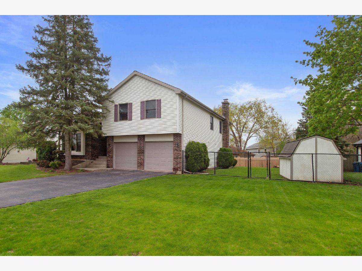 Homes & Townhomes Sold Country Place Bartlett Illinois, 759 Dunmore