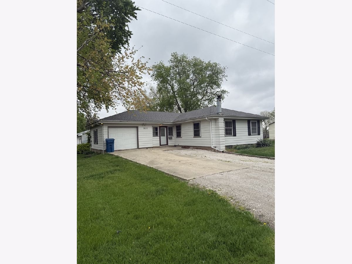  Sold Stanford Illinois, 101 White