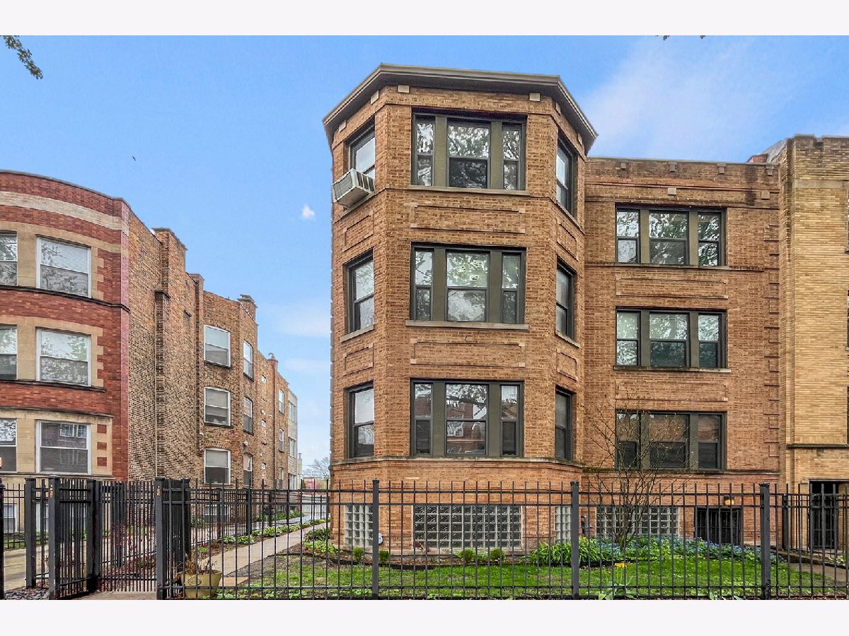 Condos & Townhomes Sold Carmen Manor Chicago Illinois, 1238 Carmen
