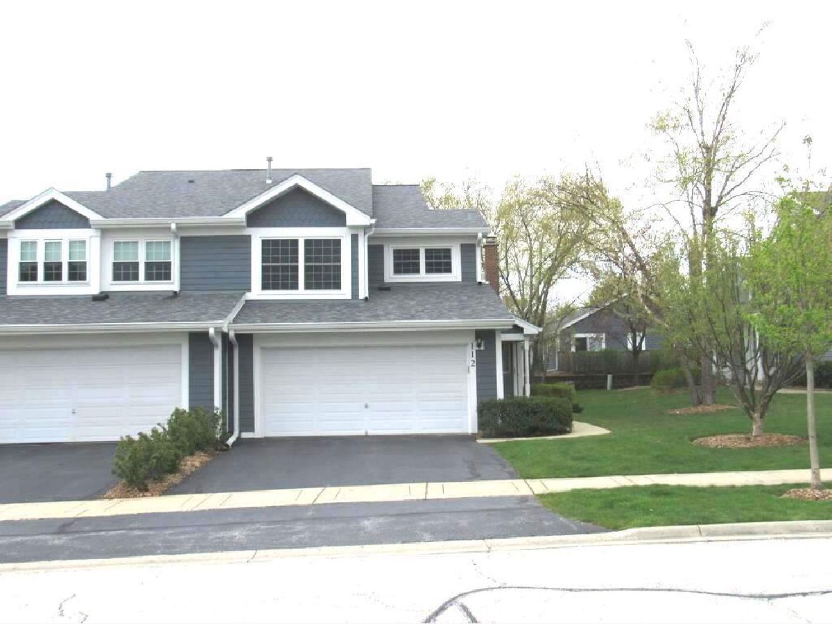Townhomes & Homes Rented Sarahs Grove Schaumburg Illinois, 112 Sarahs Grove