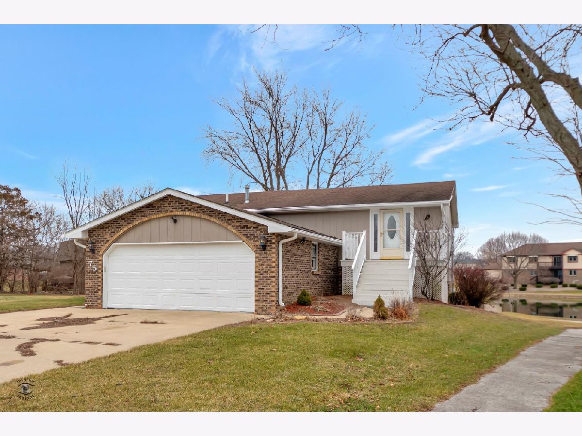  Rented Bourbonnais Illinois, 75 Castle Coombe
