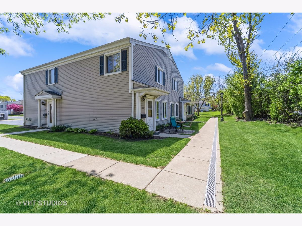 Townhomes & Condos Sold Quincy Park Prospect Heights Illinois, 1374 Cove