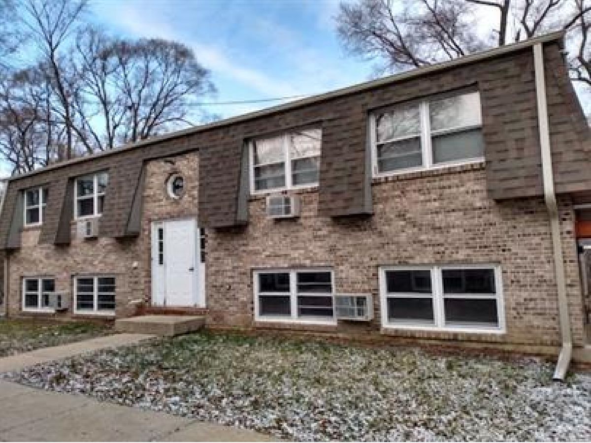  Rented Zion Illinois, 3301 Colgate