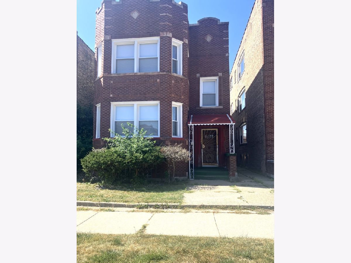 Rented Chicago Illinois, 8222 Paulina