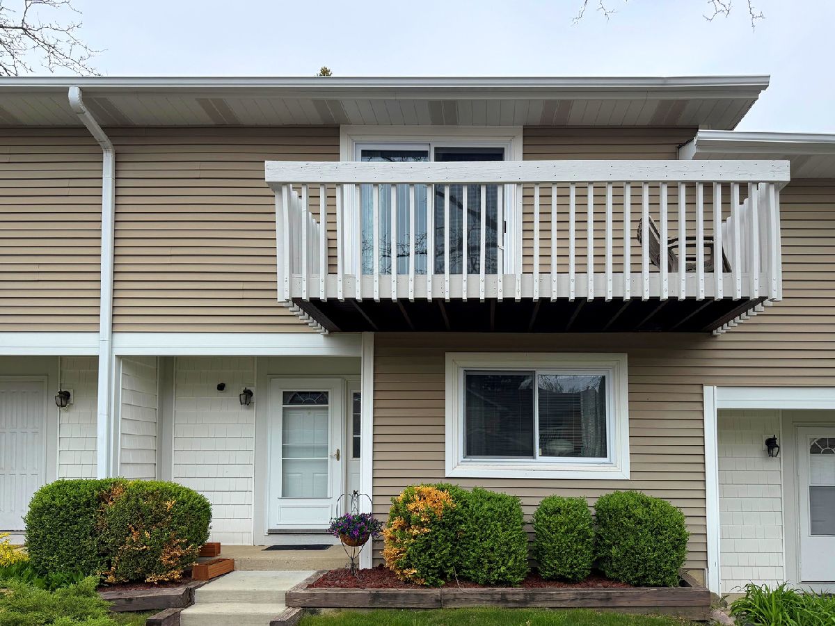Townhomes & Condos & Homes Sold New Century Town Vernon Hills Illinois, 154 Saratoga