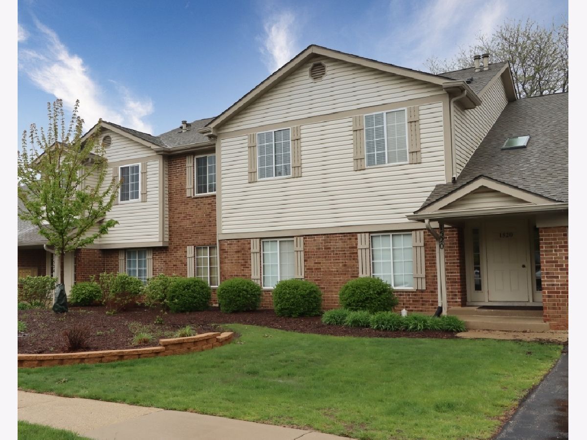 Condos & Townhomes Rented Glens Of Schaumburg Schaumburg Illinois, 1520 Commodore