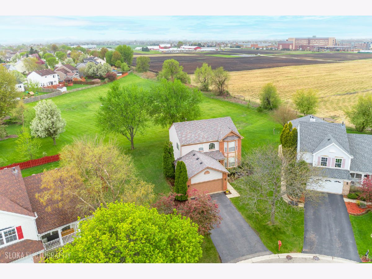 Homes & Townhomes & Condos Sold Spring Lake Farms Lake In The Hills Illinois, 6 Baronet