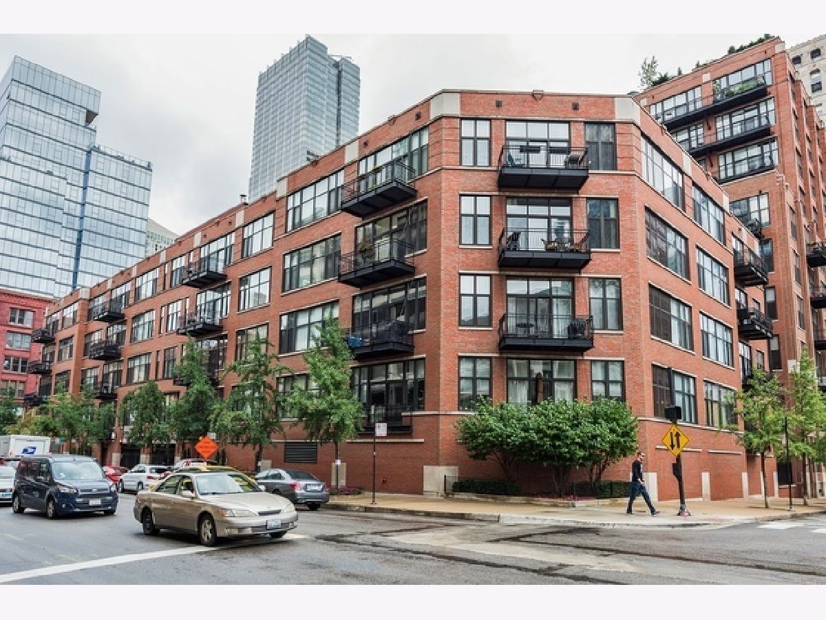 Condominiums Rented Union Square Lofts Chicago Illinois, 333 Hubbard