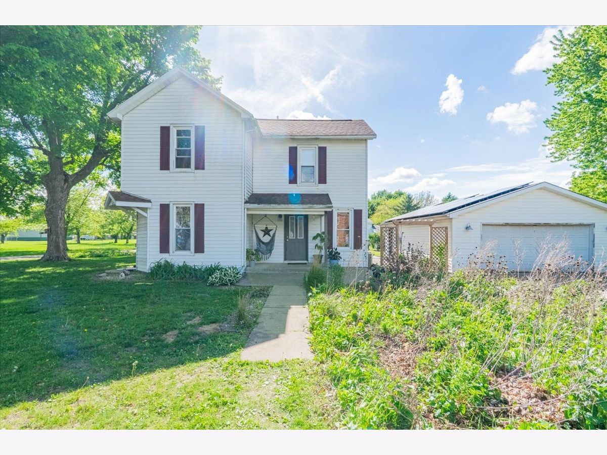  Sold Ellsworth Illinois, 109 East