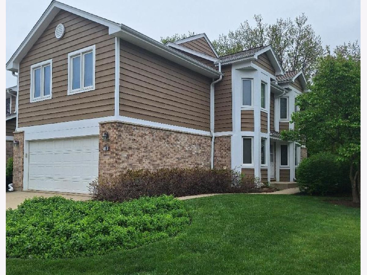 Townhomes Rented Winchester Estates Buffalo Grove Illinois, 110 Woodstone