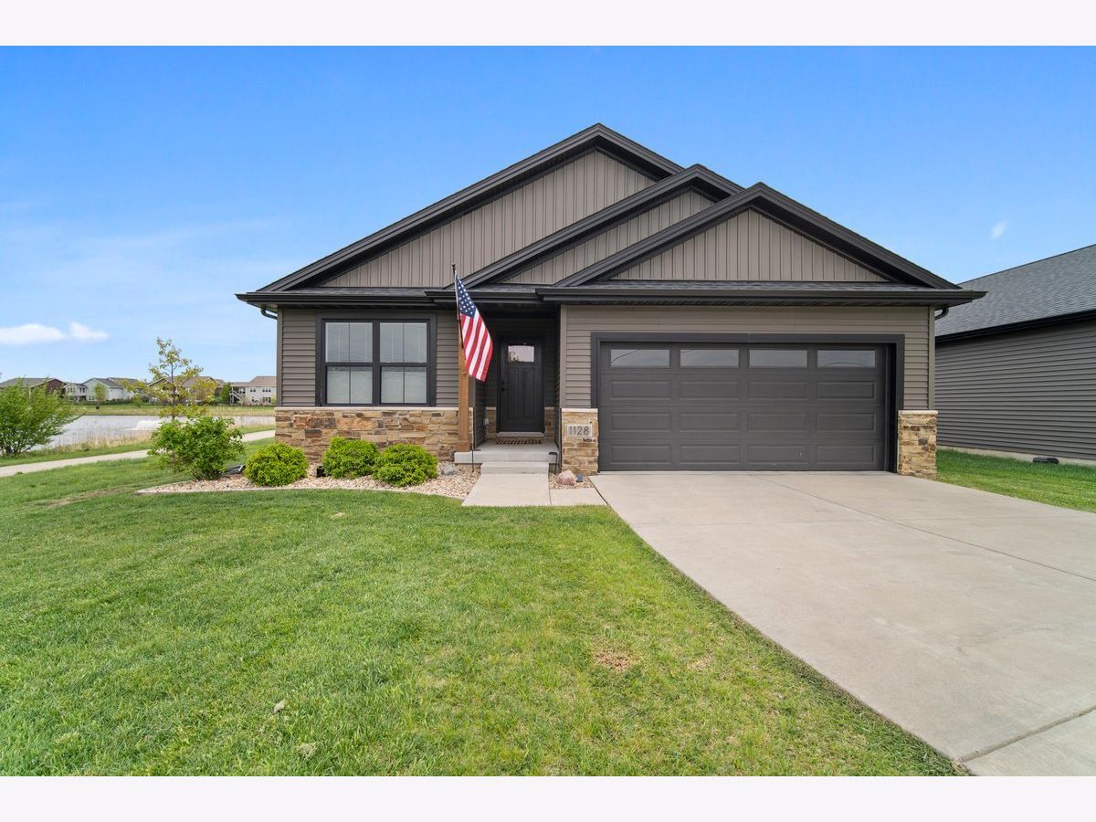 Homes & Condos & Townhomes Sold Blackstone Trails Normal Illinois, 1128 Hershey