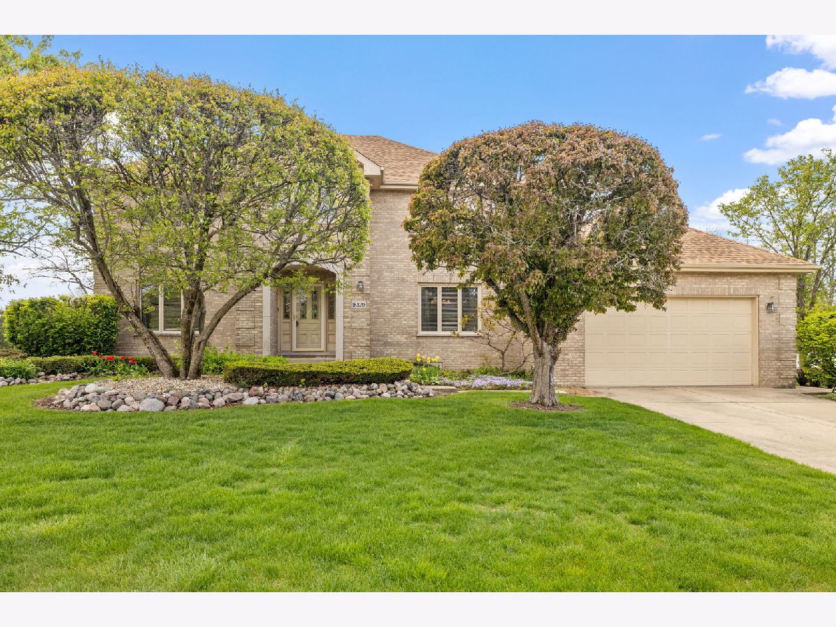 Homes Sold Meadowcrest Homer Glen Illinois, 16820 Pineview