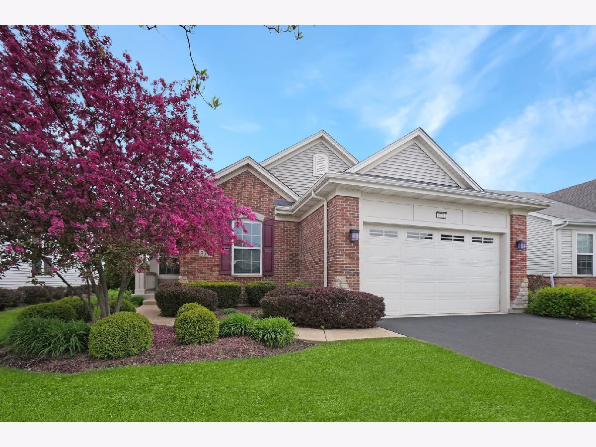 Townhomes & Condos & Homes Sold Carillon Club Naperville Illinois, 3771 Idlewild