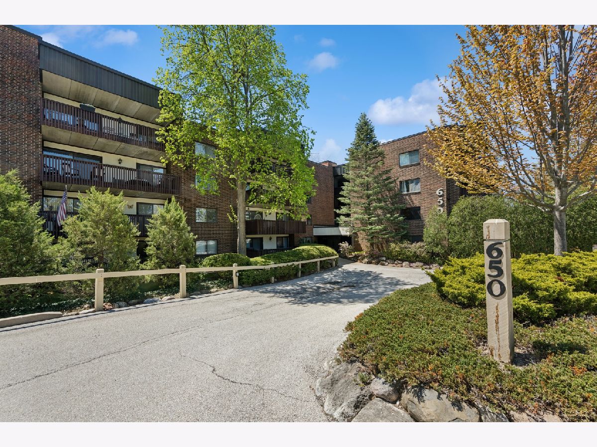 Townhomes & Condos & Homes Sold Heather Ridge Gurnee Illinois, 650 Whitney