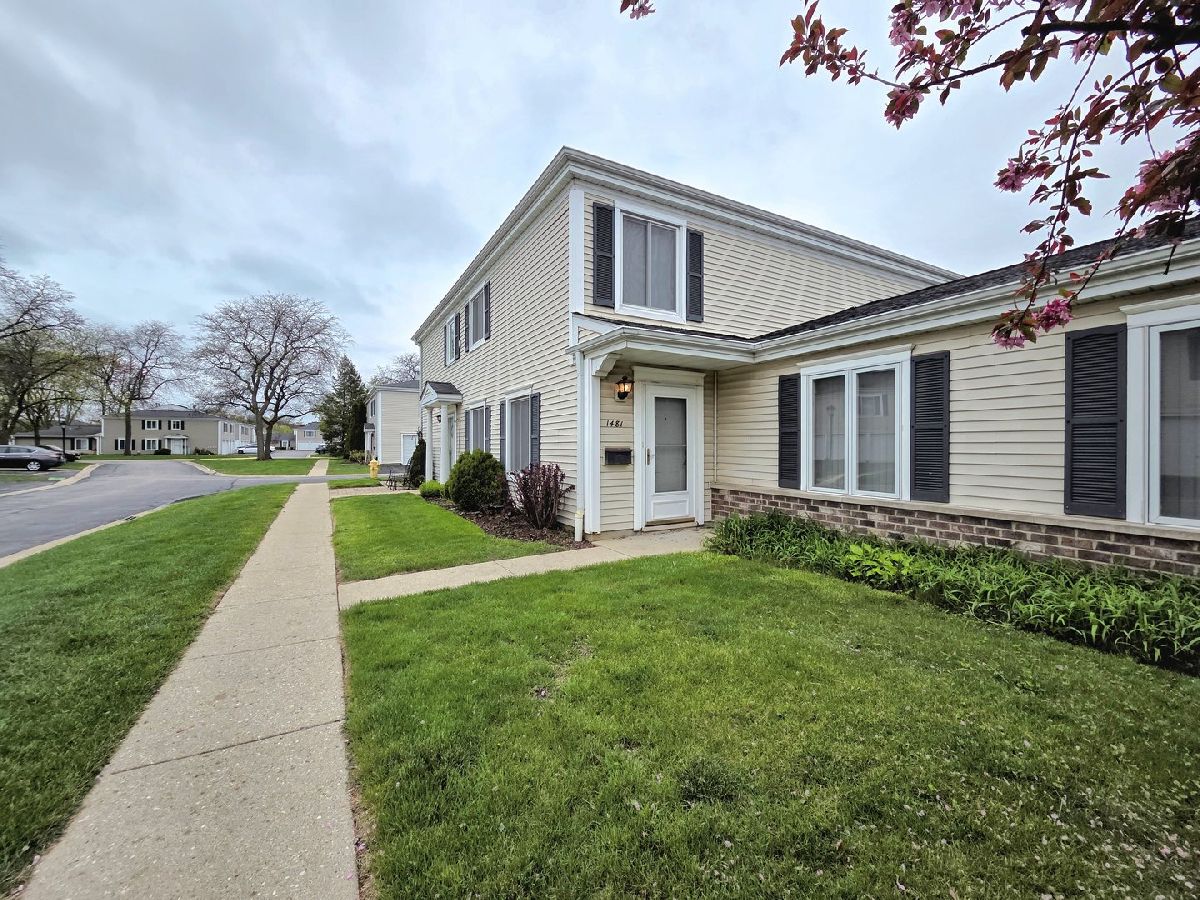 Townhomes & Condos Sold Quincy Park Prospect Heights Illinois, 1481 Quaker