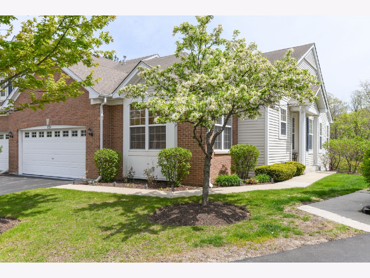  Sold Gilberts Illinois, 121 Briarwood