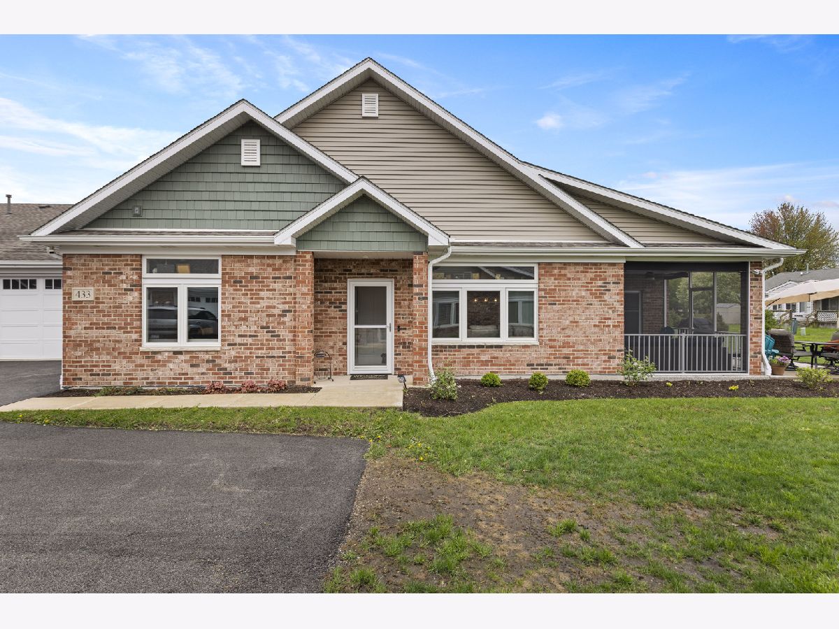 Homes & Condos & Townhomes For Sale Riverbend Genoa Illinois, 433 Stearn Drive