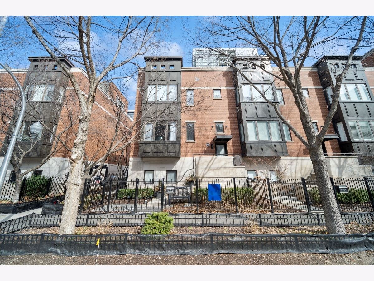 Townhomes & Homes Sold City Club Chicago Illinois, 450 Superior