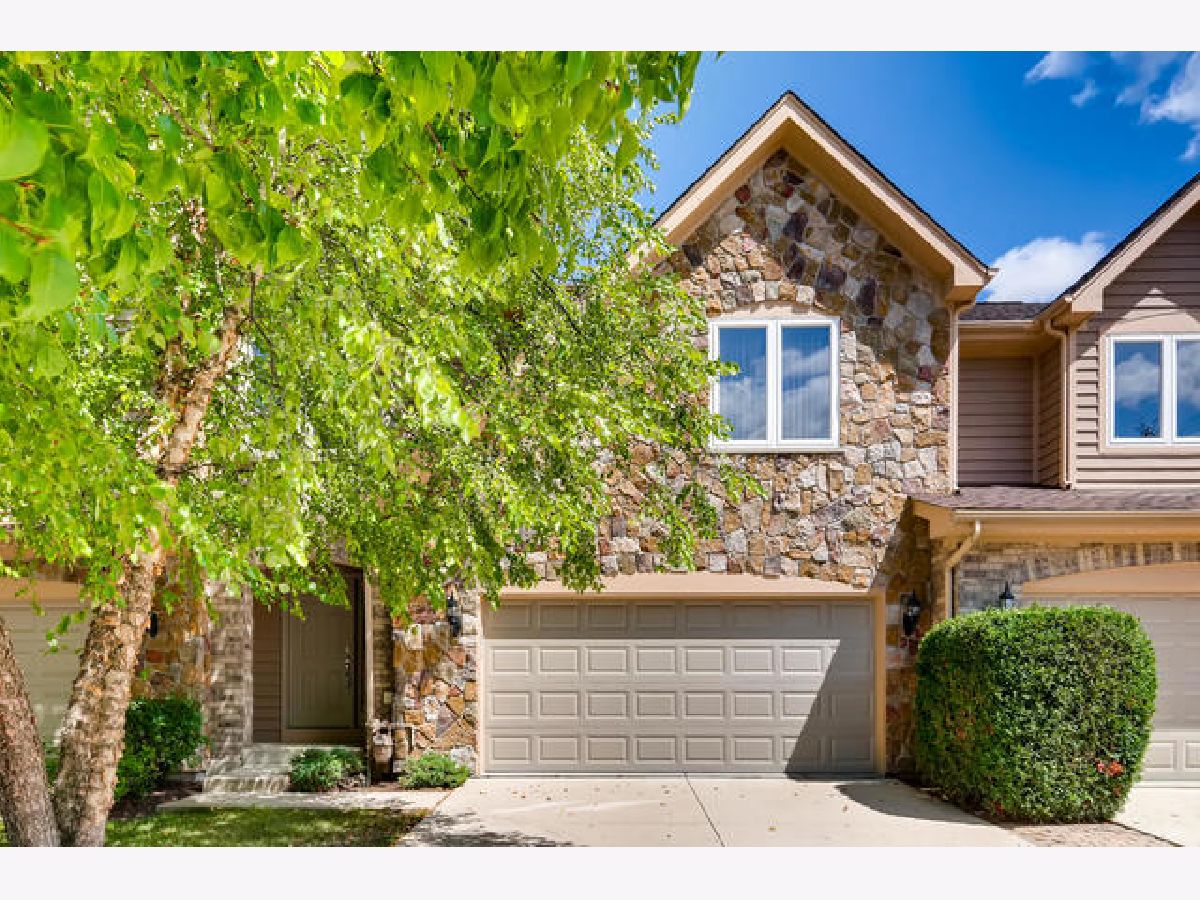 Townhomes Rented Noah's Landing Buffalo Grove Illinois, 2637 Chelsey