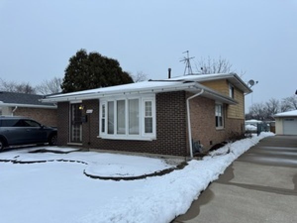  Rented Country Club Hills Illinois, 18019 Ravisloe