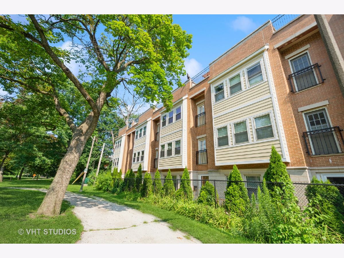 Homes & Condos & Townhomes Rented Beverly Hills Chicago Illinois, 10428 Walden