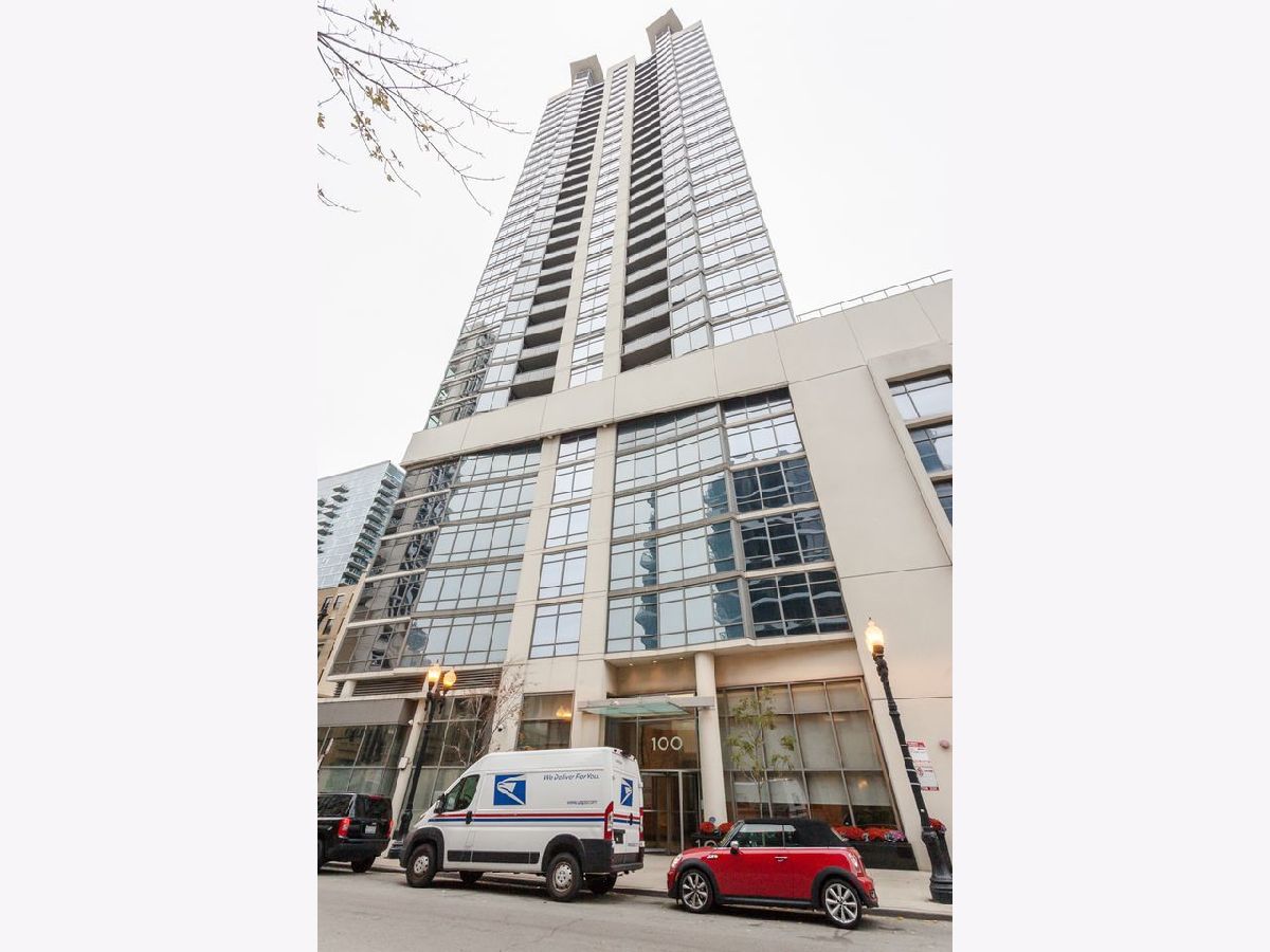 Condos & Townhomes Rented Museum Park Chicago Illinois, 100 14th