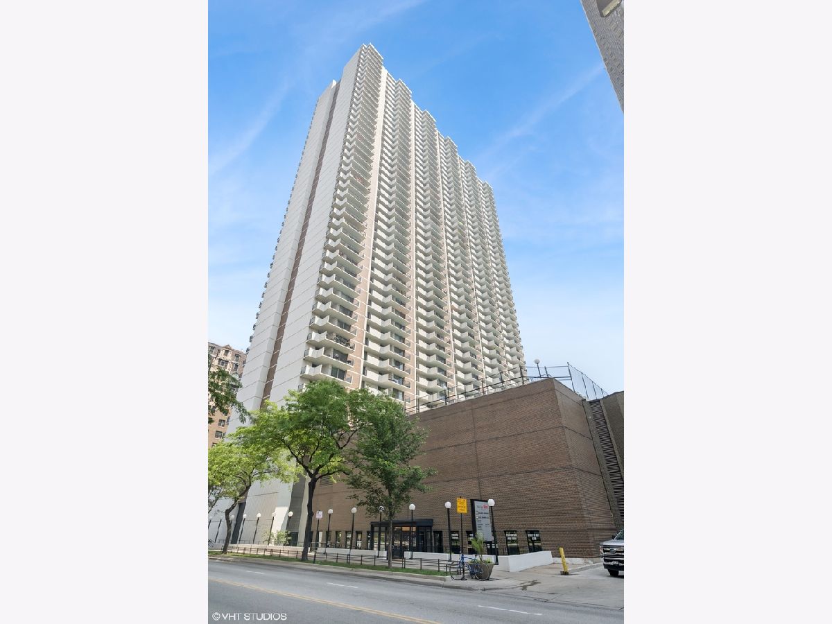  Sold Chicago Illinois, 6033 Sheridan