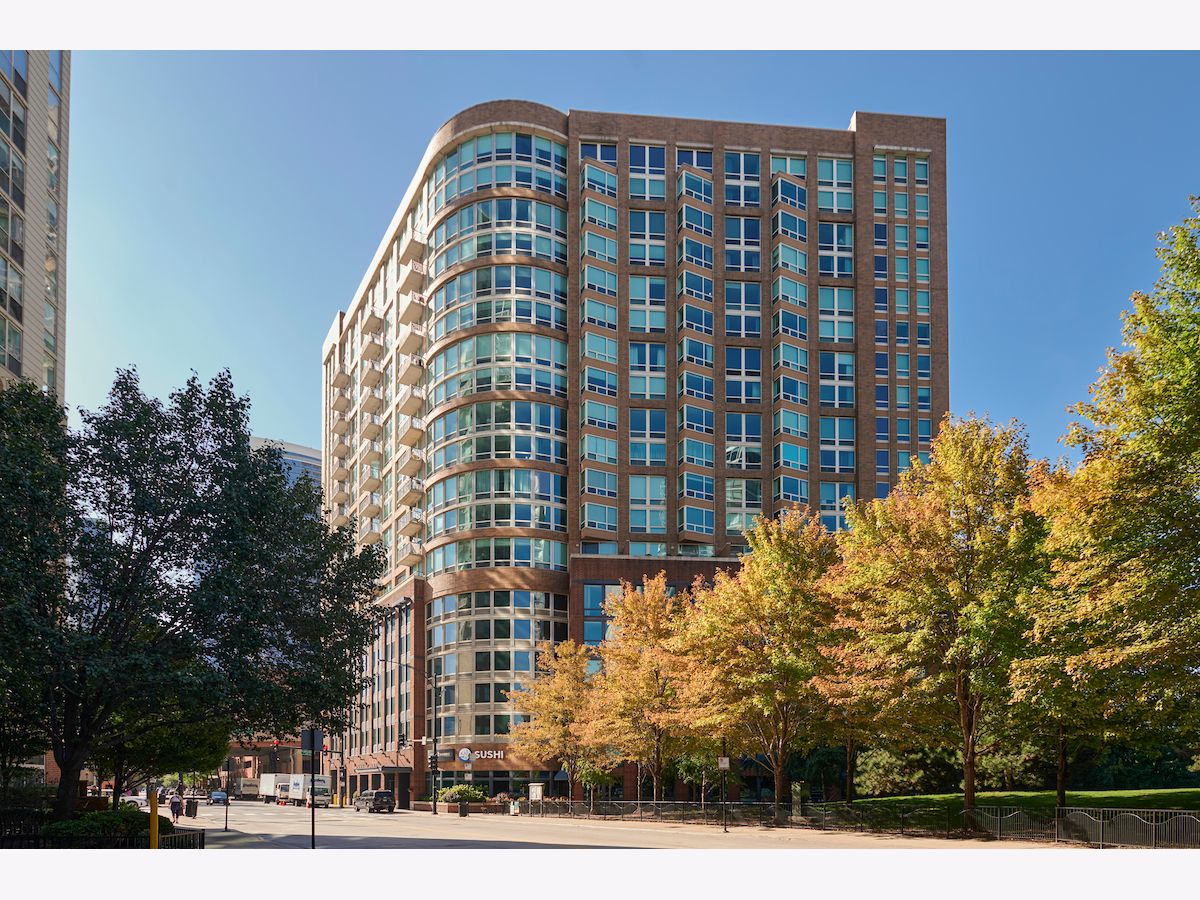 Condominiums Sold Park Place Chicago Illinois, 600 Kingsbury