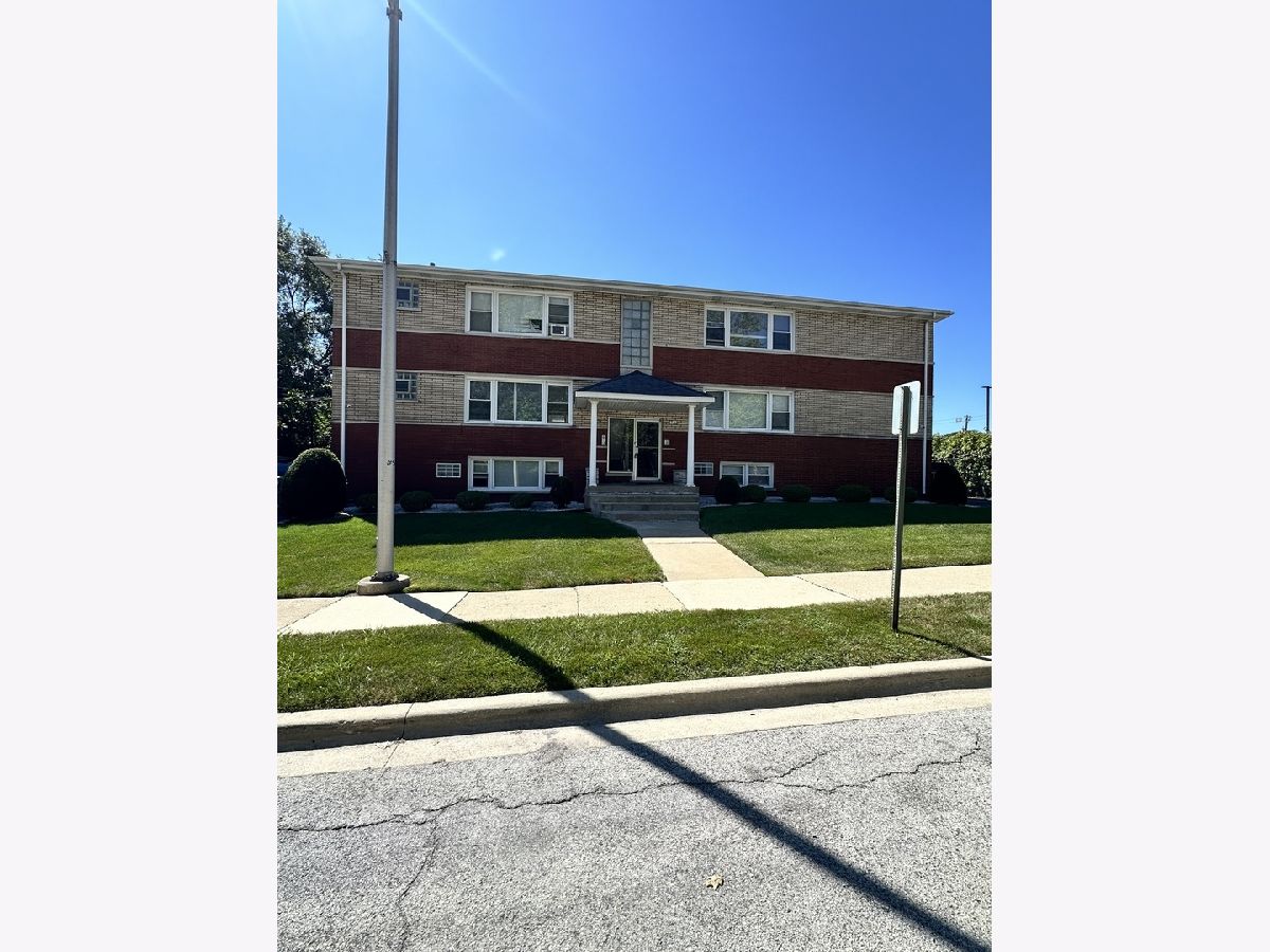  Rented Worth Illinois, 7121 110th