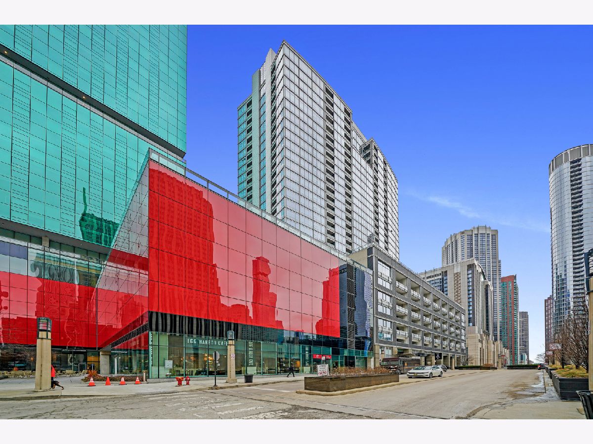 Condominiums Sold Fairbanks At Cityfront Chicago Illinois, 240 Illinois