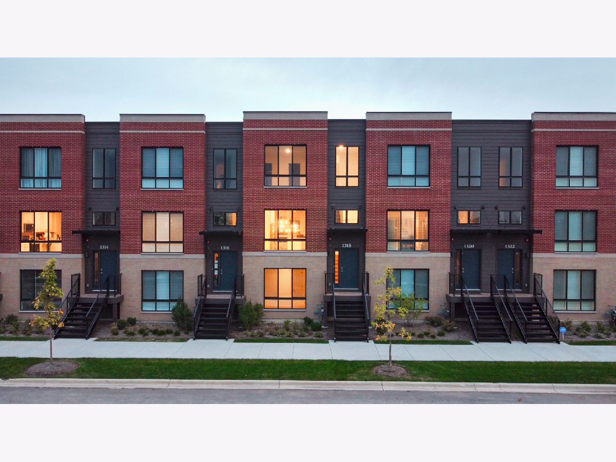  Rented Schaumburg Illinois, 1318 Lakepointe