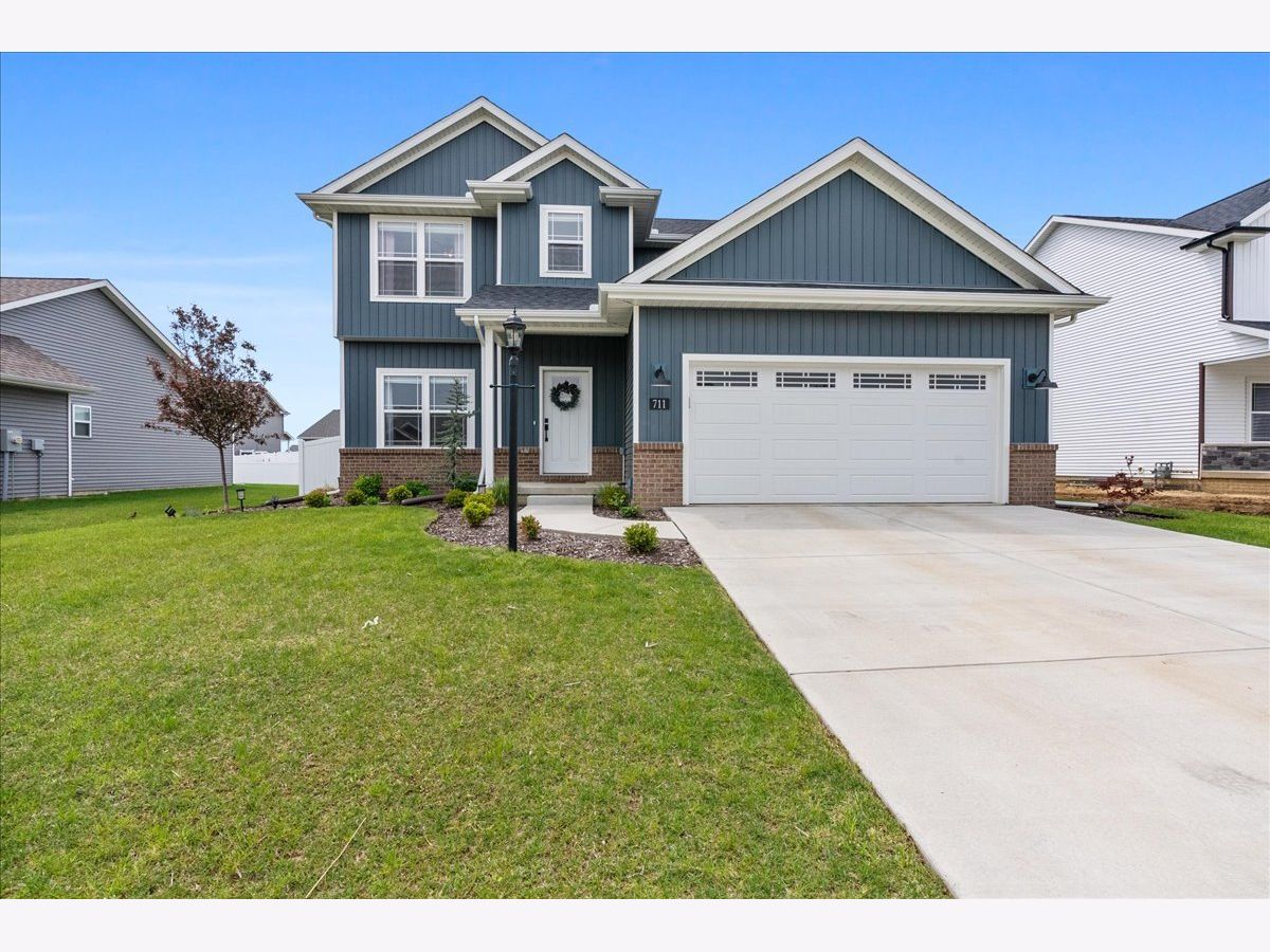 Homes & Condos & Townhomes Sold Hunters Ridge Mahomet Illinois, 711 Rapp