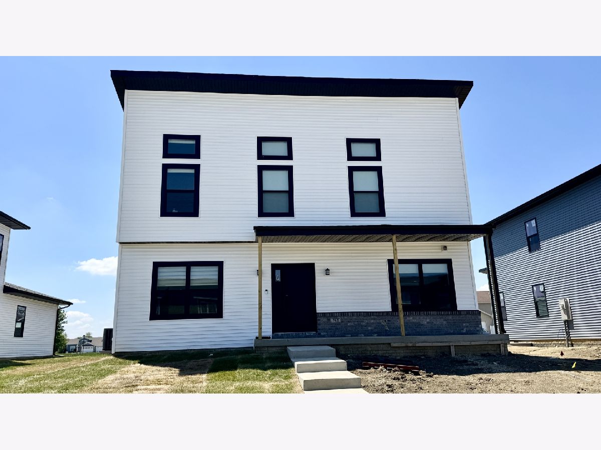 Homes & Condos & Townhomes Sold Franklin Heights Normal Illinois, 765 Kristin