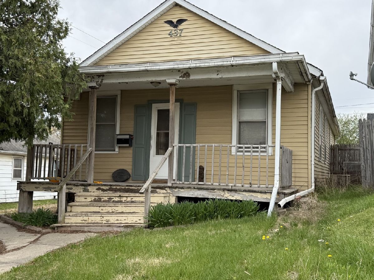  Sold Lasalle Illinois, 437 Sterling