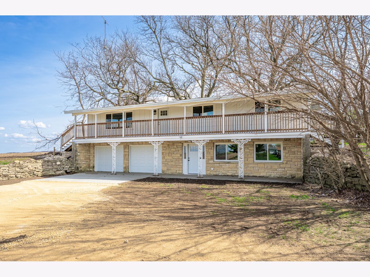  Sold Stockton Illinois, 237 Simmons