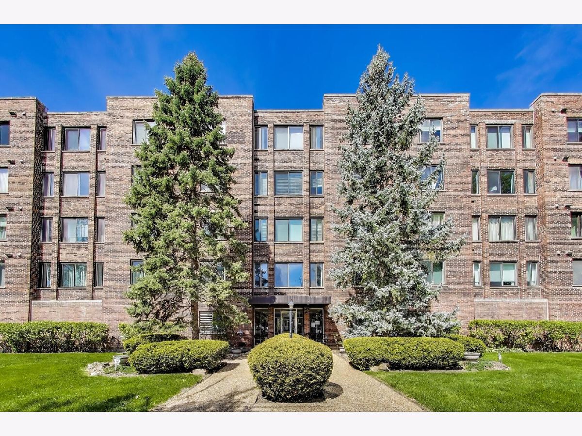 Condominiums Sold Royal Dunton Arlington Heights Illinois, 110 Dunton