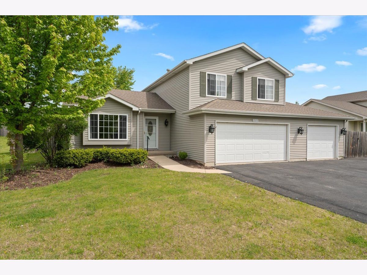 Homes Sold Cumberland South Joliet Illinois, 7007 Weinberger